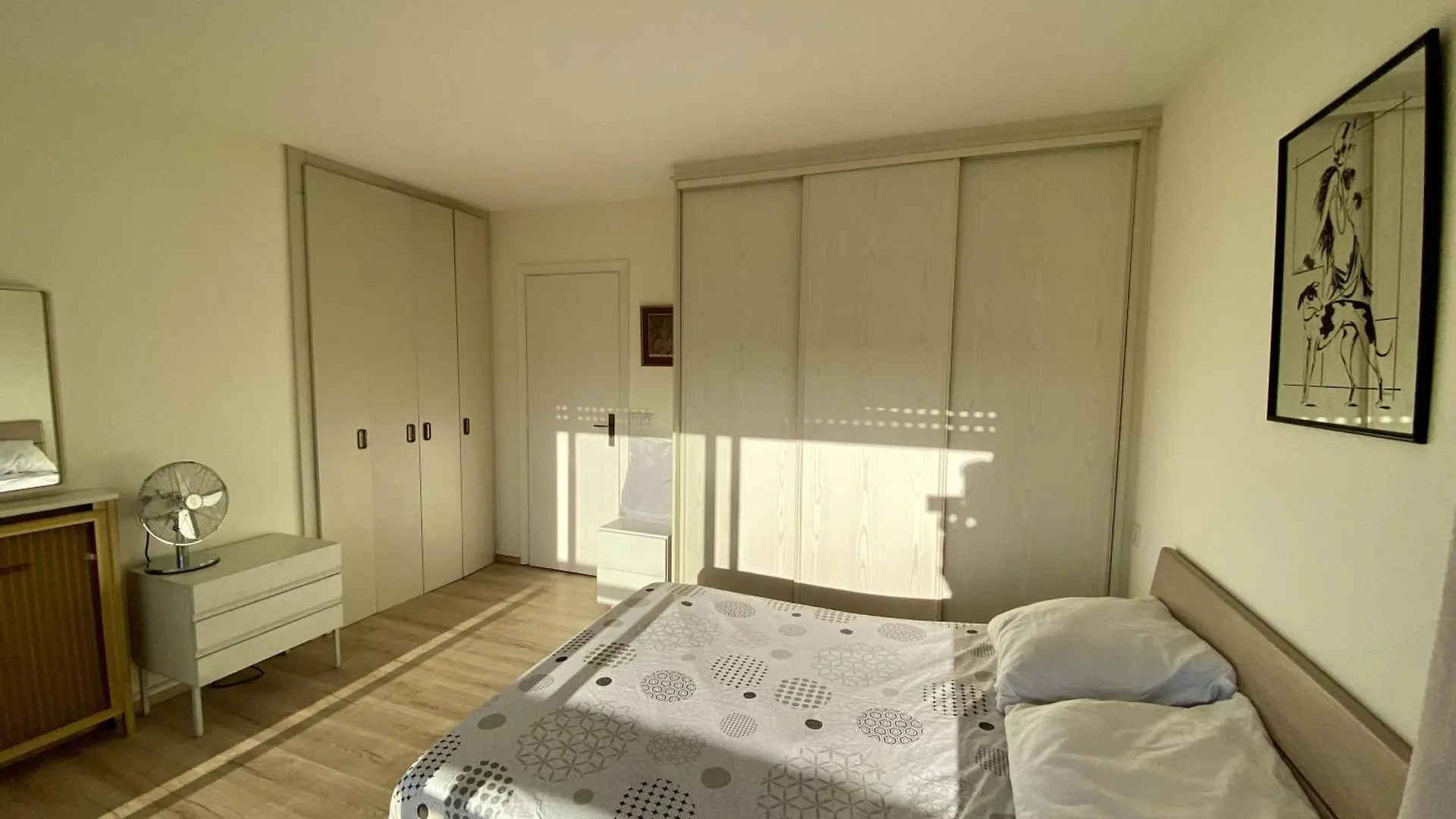 2P Cagnes Sur Mer- Proximite Plage, Parking 0*, Cagnes-sur-Mer